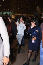 Malaika Arora khan return from Hong Kong in Mumbai Airport on 7th Dec 2014